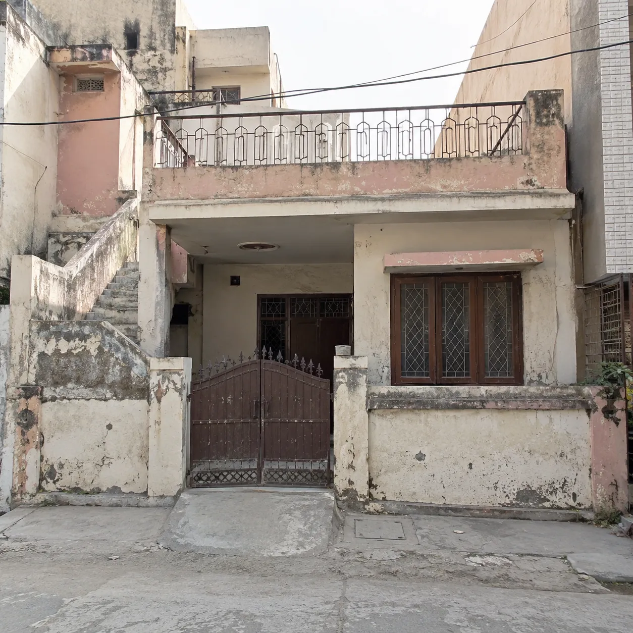 147 SQUARE YARD OLD HOUSE FOR SALE - RAJIV NAGAR - GURUGRAM